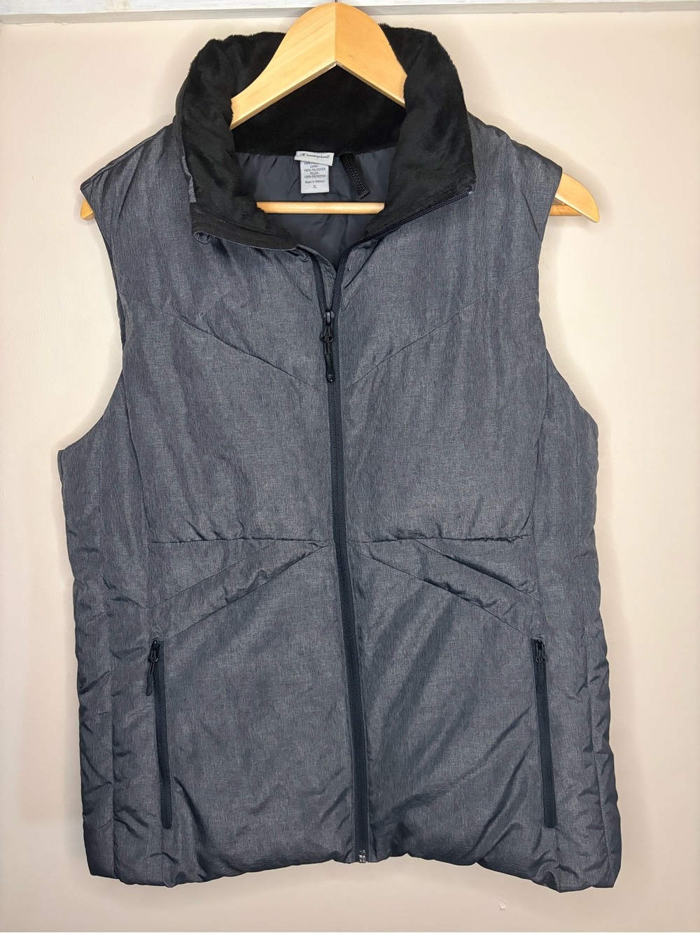 Champion Men's Gray Quilted Puffer Vest